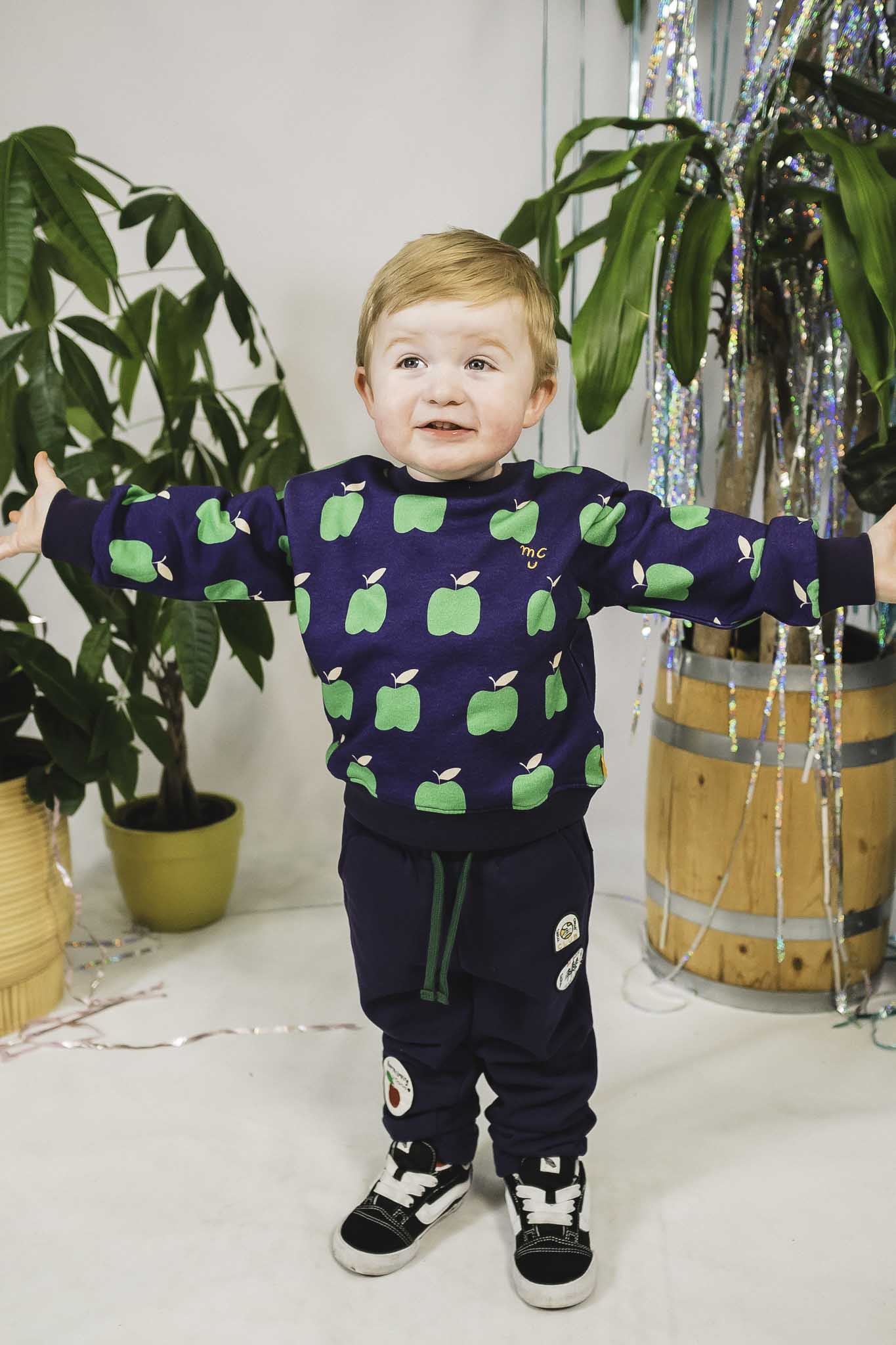 RecycledCottonAppleSweatshirt_ToddlerUnisex_5_2048x2048_02a8926a-0327-493b-8a2b-11fe21541360.jpg